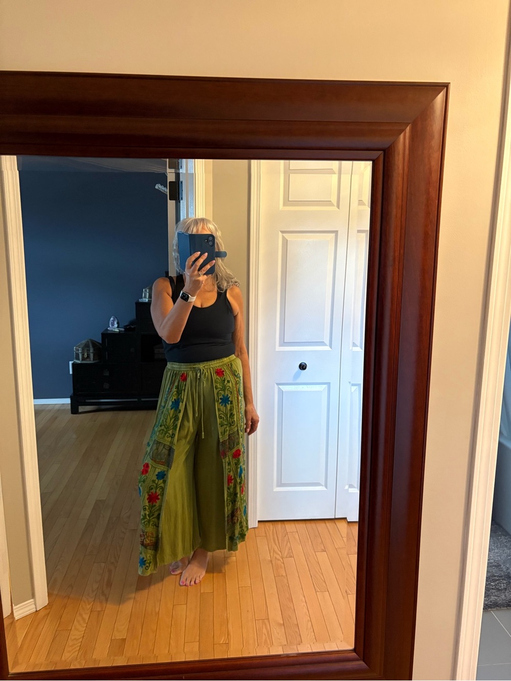 Olive Green Wide-Leg Embroidered Women's Pants - Picture 9 of 11